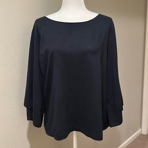 Lafayette 148 black top